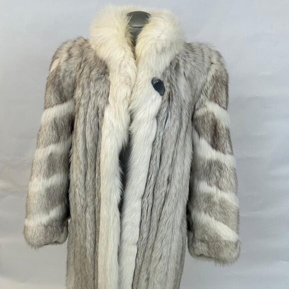 Norwegian fox with white fox tuxedo + insert sleeve, size XL, was 4995/now 1295$ - Picture 1 of 4